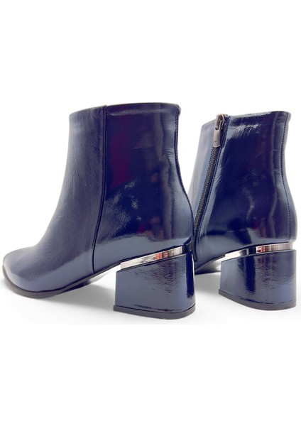 Cleo Sivri Burun Kalın Ökçe Lacivert Rugan Hakiki Deri Kadın Bot modelleri