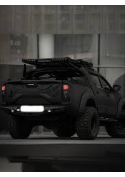 Roal Tunıng Nissan Navara Np 300 Arka Bagaj Kapak Kaplama Kabartma 2014-2020 Uyumlu fiyatları