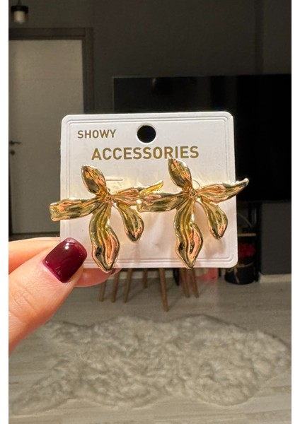 Kadın Çiçek Model Tarz Küpe