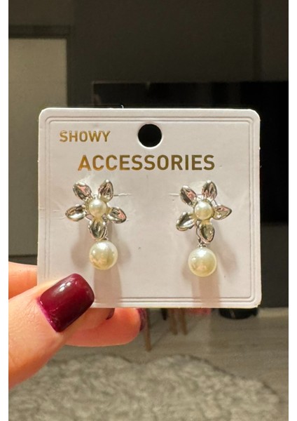 Kadın Sallantılı Çiçek Inci Küpe