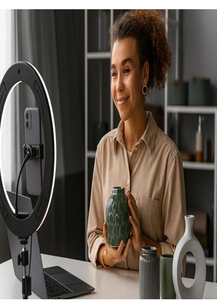 Masa Üstü 10 Inç LED Ring Light Tripodlu Telefon Tutucu 3 Işık Modu USB Bluetooth Kumanda indirimleri