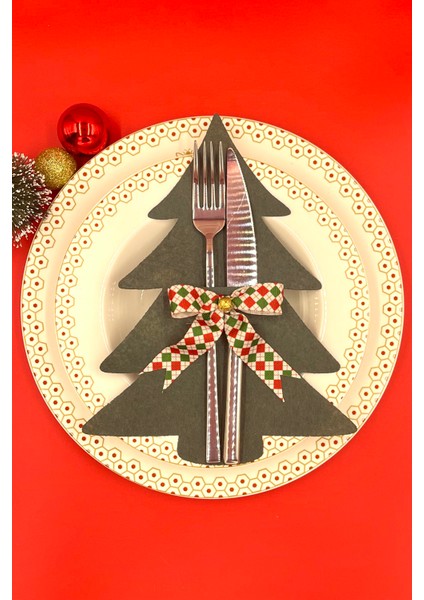 6 Adet Hediyelik Keçe Çam Ağacı Kurdele ve Zil Aksesuarlı Yılbaşı Masası Çatallık Bıçaklık Servis Seti