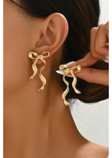 Kadın Gold Fiyonk Tasarım Küpe