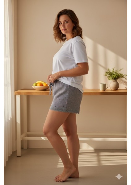 Düz Renk Mini Çiçek Desenli Penye Kadın Ev Şortu Bacak Dantel Detaylı Ev Giyim Gri fırsatları