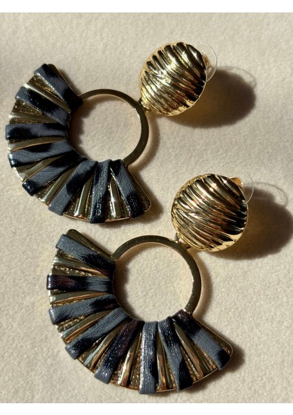 Zebra Desenli Küpe fırsatları