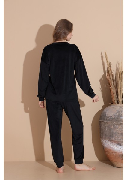 Baskılı Kadife Pijama Takımı modelleri