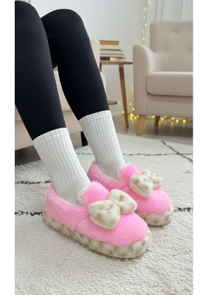 Şirin Kadın Peluş Ev Pandufu Kaymaz Taban Konforlu ve Sevimli tasarım fiyatları