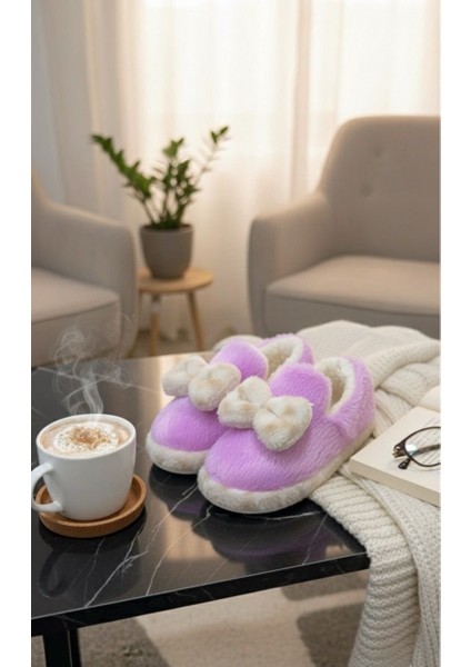 Şirin Kadın Peluş Ev Pandufu Kaymaz Taban Konforlu ve Sevimli tasarım