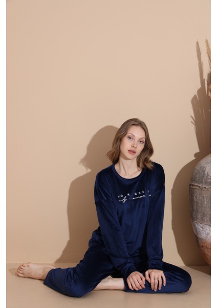 Baskılı Kadife Pijama Takımı