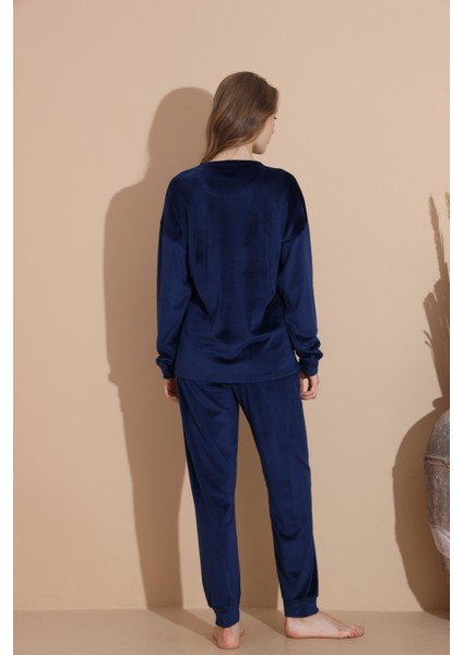 Baskılı Kadife Pijama Takımı fiyatları