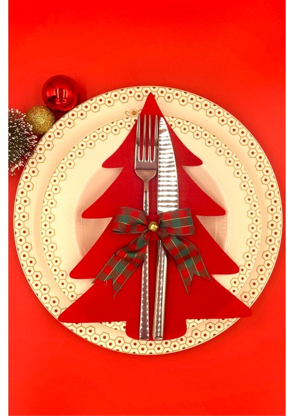 4 Adet Kırmızı Keçe Çam Ağacı Kurdele ve Zil Aksesuarlı Yılbaşı Sofrası Çatal Bıçaklık Servis Seti