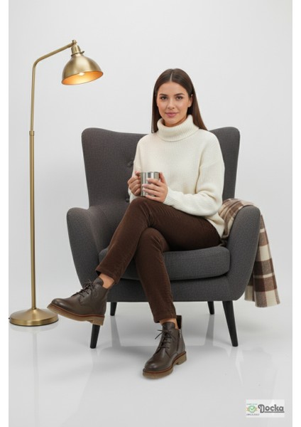 Kadın Hakiki Deri Ortopedik Fermuarlı Düz Taban Kısa Günlük Bot NH25/KB7006