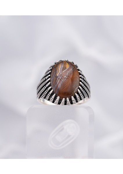 Kahverengi Doğal Taşlı Dokulu 925 Ayar Gümüş Erkek Yüzük – Özgün ve Karizmatik Tasarım