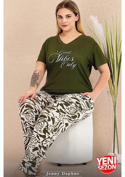 Lady Büyük Beden Desenli V Yaka Pijama Kısa Kollu Pijama Takımı fiyatları