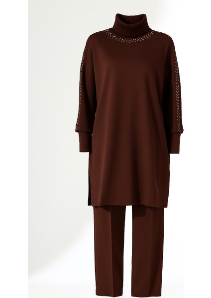 Yumuşak Dokulu Triko Detay Iki Parça Takım