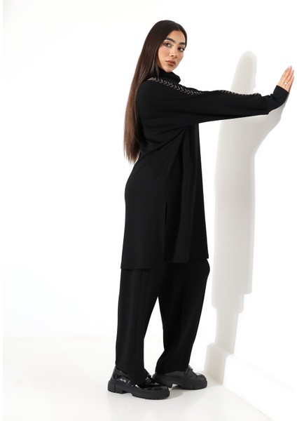 Yumuşak Dokulu Triko Detay Iki Parça Takım indirimleri