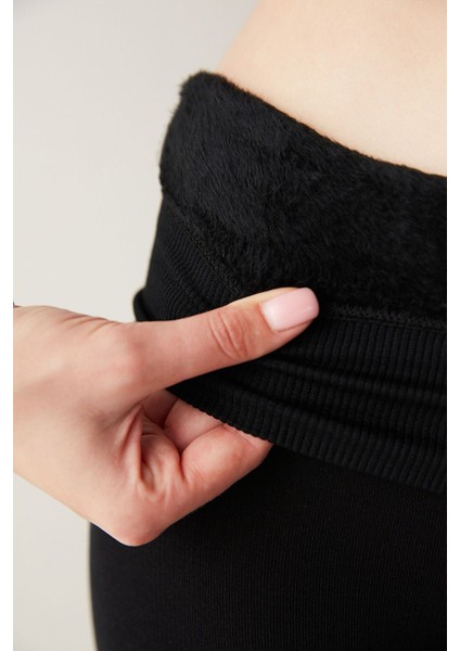 Yumuşacık Kumaşı ve Termal Yüzeyiyle Sicak Tutan Siyah Peluş Thermal Tayt fiyatları