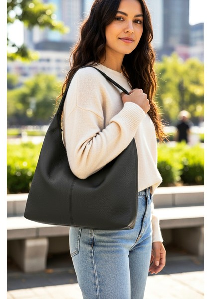 Kadın Siyah Deri Günlük Salas Kol Çantası