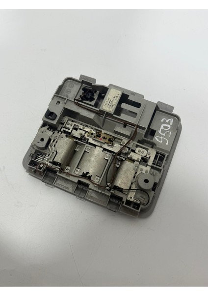 Toyota Avensis Tavan Lambası 2004 17675013 Çıkma Parça fırsatları