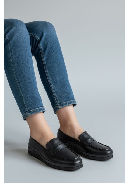 B260700 Iç Dış Hakiki Yumuşak Deri Kadın Siyah Renk Makosen Ayakkabı fırsatları