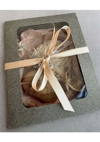 Doğal Şıklık Hediye Seti Şakayık Mum, Yoğurt Sabunu ve Kuru Çiçek Demeti Öğretmenler Günü Hediyesi modelleri