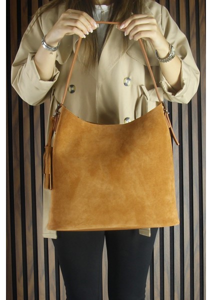 Taba Hakiki Dana Süet Püsküllü Manyetik Kapaklı Büyük Boy Günlük Omuz Çantası ve El Çantası indirimleri