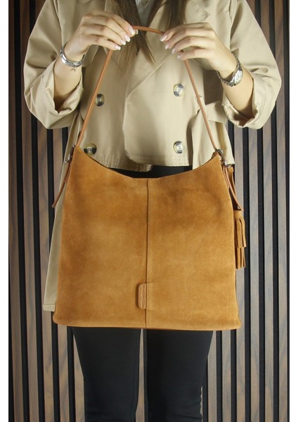 Taba Hakiki Dana Süet Püsküllü Manyetik Kapaklı Büyük Boy Günlük Omuz Çantası ve El Çantası