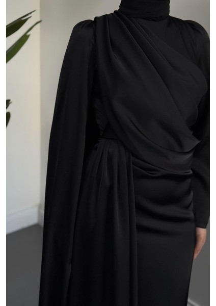 Morley Pelerinli Drapeli Saten Balık Abiye Siyah