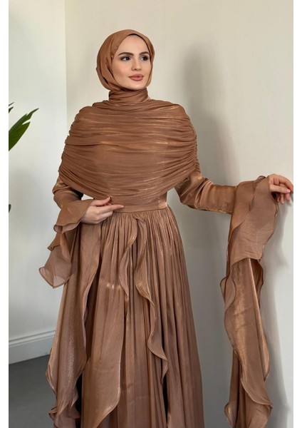 Naruna Pelerinli Fırfırlı Abiye Karamel fırsatları