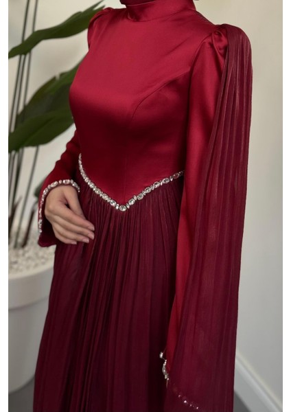 Nuvell Beli ve Kol Ucu Taşlı Abiye Bordo modelleri