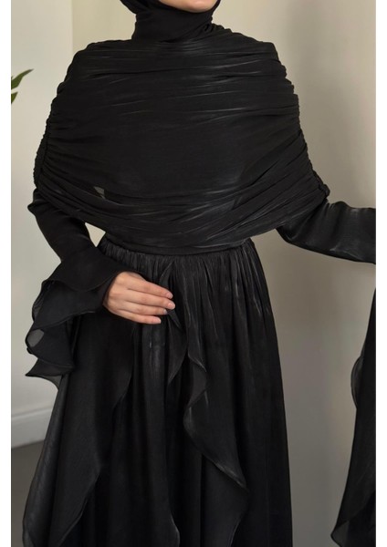 Naruna Pelerinli Fırfırlı Abiye Siyah fırsatları