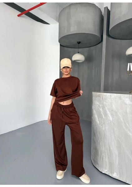 Osy Modal Yumuşak Dokulu Kumaş Kısa Kollu Bluz Rahat Pantalon Ikili Takım- Kahverengi modelleri