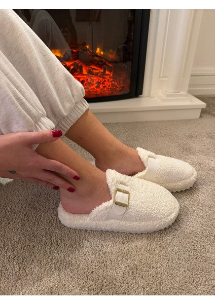 Kadın Sessiz Taban Yumuşak ve Hafif Kemerli Peluş Ev Terliği