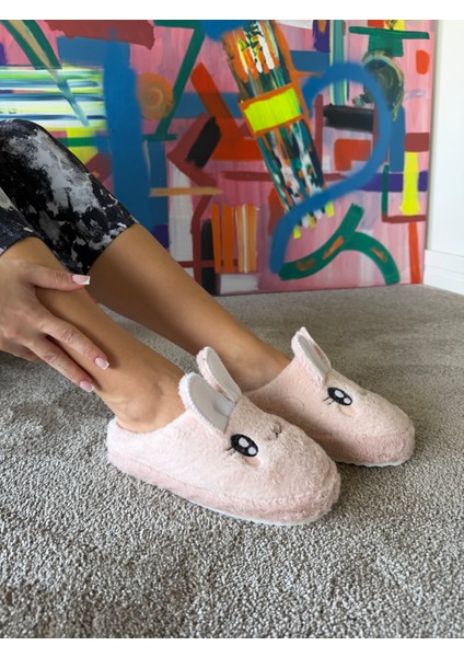 Kadın Sessiz Taban Çok Yumuşak ve Hafif Tavşan Desen Peluş Ev Terliği