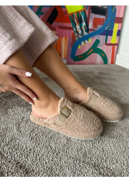 Kadın Sessiz Taban Yumuşak ve Hafif Kemerli Peluş Ev Terliği