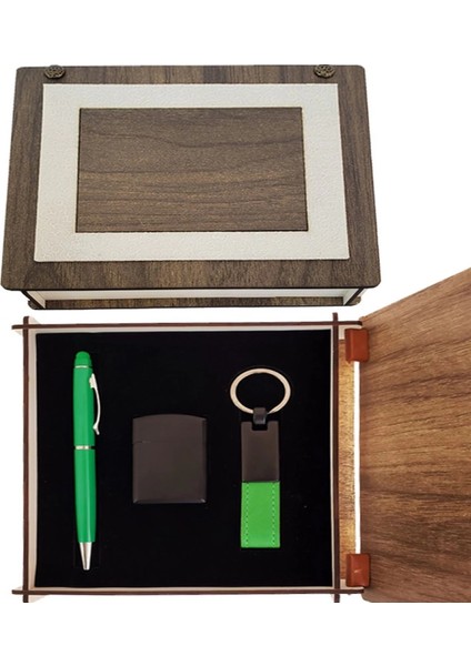 - Özel Ahşap Kutulu Yeşil Anahtarlık Kalem ve Çakmak Set