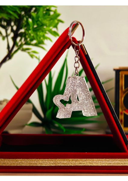 Harfli Anahtarlık Kişiye Özel Yapım Epoksi El Yapımı Hediyelik Ürün Kelebek Desenli Anahtarlık Mağzamızda Bütün Harfler Mevcuttur