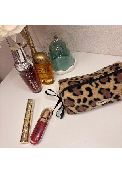 Leopar Desenli Peluş Makyaj Çantası/kalemlik – Yumuşak Dokulu, Siyah Saten Astarlı