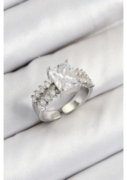 Bfs Pirinç Büyük Zirkon Taşlı Model Gümüş Renk Kadın Yüzük