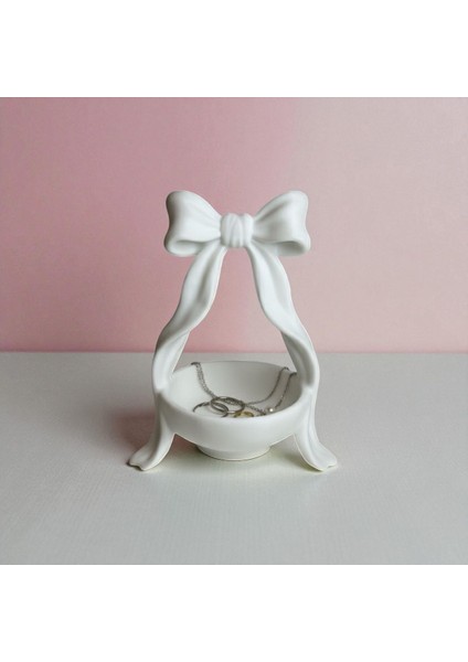 Beyaz Renk Fiyonk Takı Kutusu Dekor modelleri