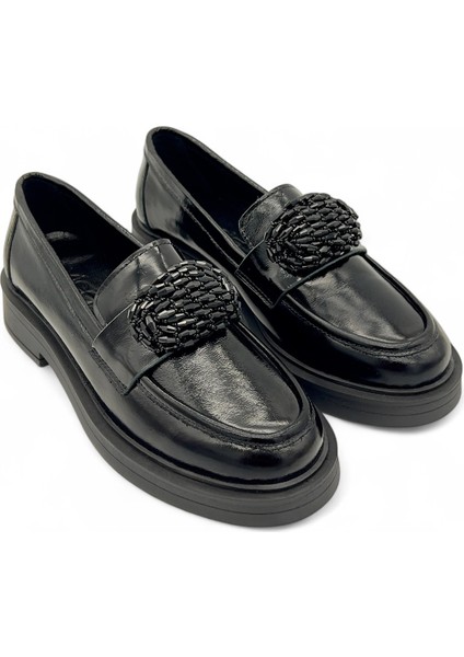 Calıssa Siyah Hakiki Deri Boncuk Aksesuar Detaylı Kadın Loafer fırsatları