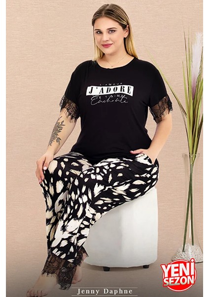 Lady Büyük Beden Desenli Kol ve Bacakları Dantelli Bisiklet Yaka Kısa Kollu Pijama Takımı modelleri