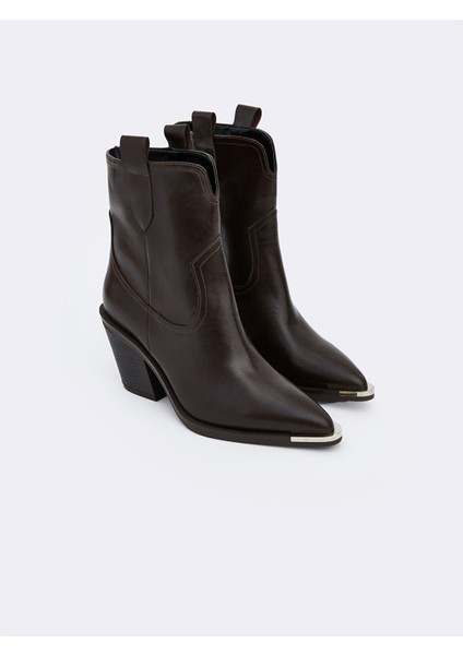 Yeni Sezon Sivri Burun Deri Görünümlü Kadın Bot