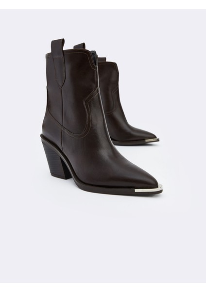 Yeni Sezon Sivri Burun Deri Görünümlü Kadın Bot fiyatları