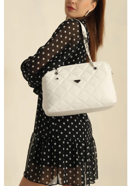 Beyaz Kapitone Kol ve Omuz Çantası