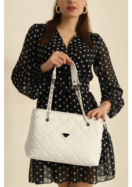 Beyaz Kapitone Kol ve Omuz Çantası fiyatları