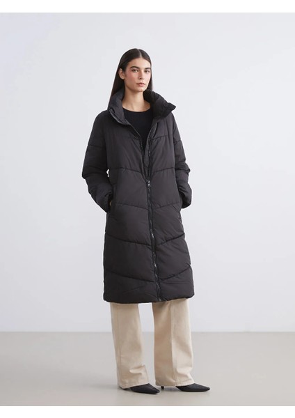 Lcw Eco Siyah Dik Yaka Kadın Şişme Mont fiyatları