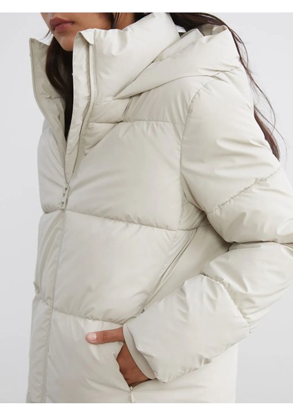 Xsıde Bej Kapüşonlu Kadın Şişme Mont modelleri