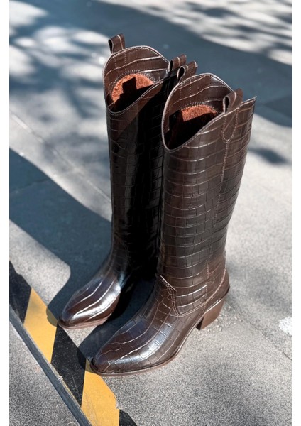 Rovina Kadın Kovboy Çizme Acıkahve Parlak Deri Desenli fiyatları