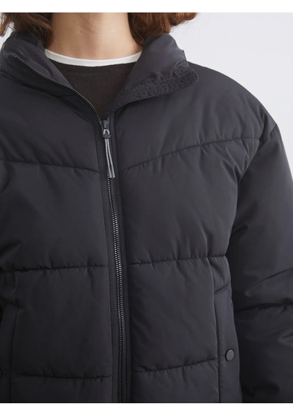 Xsıde Siyah Dik Yaka Oversize Kadın Şişme Mont modelleri